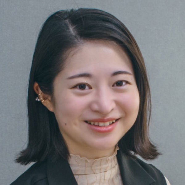 平峯 あかりさん