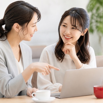 先輩に相談する受講生